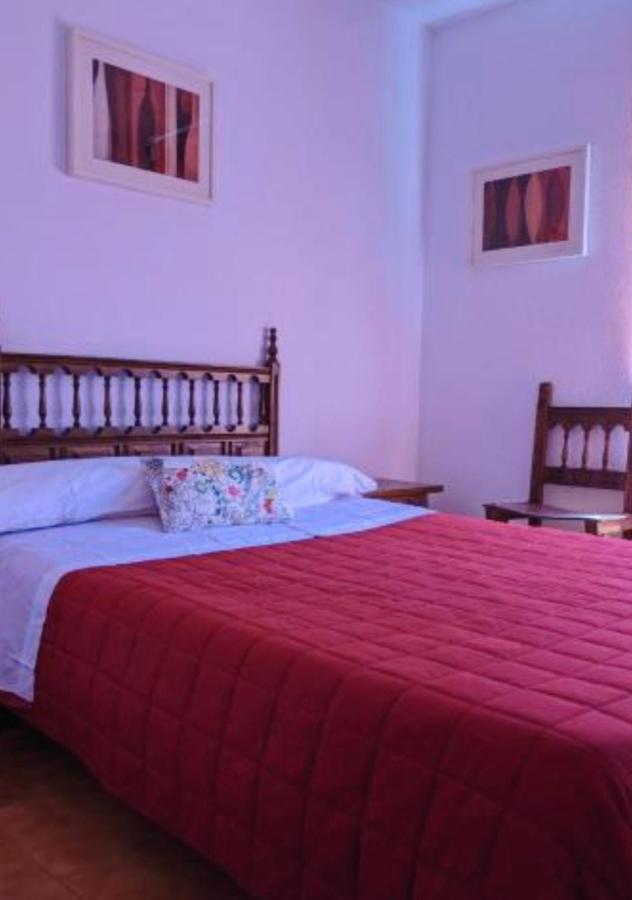 Hostal Casa Chore Hinojosa de Duero Bagian luar foto