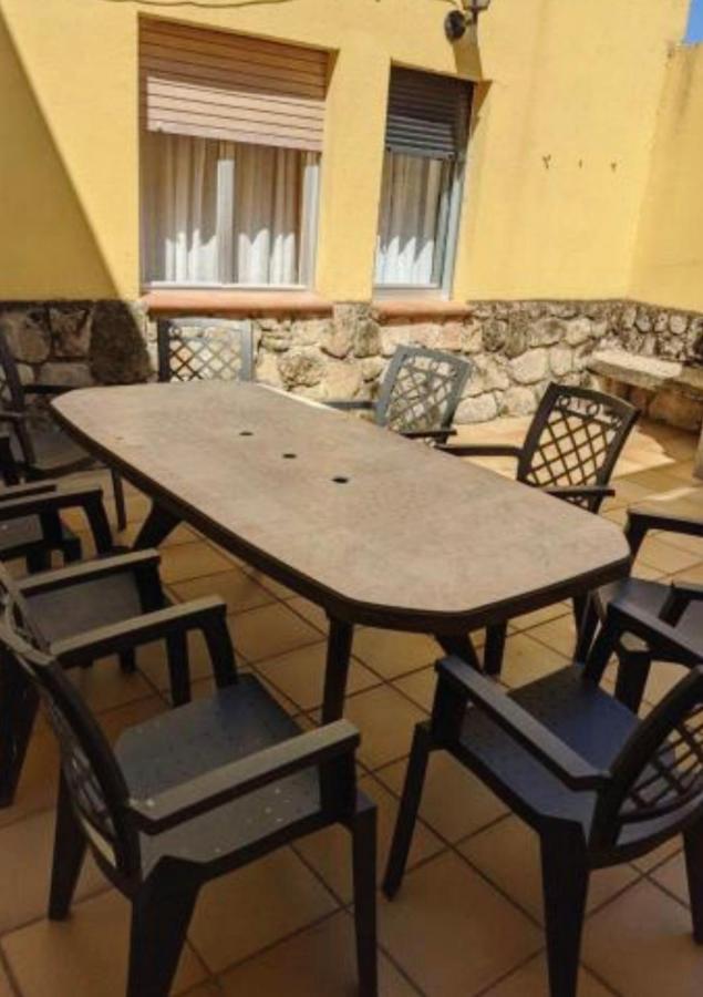 Hostal Casa Chore Hinojosa de Duero Bagian luar foto